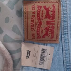 Size 31 womens levis
